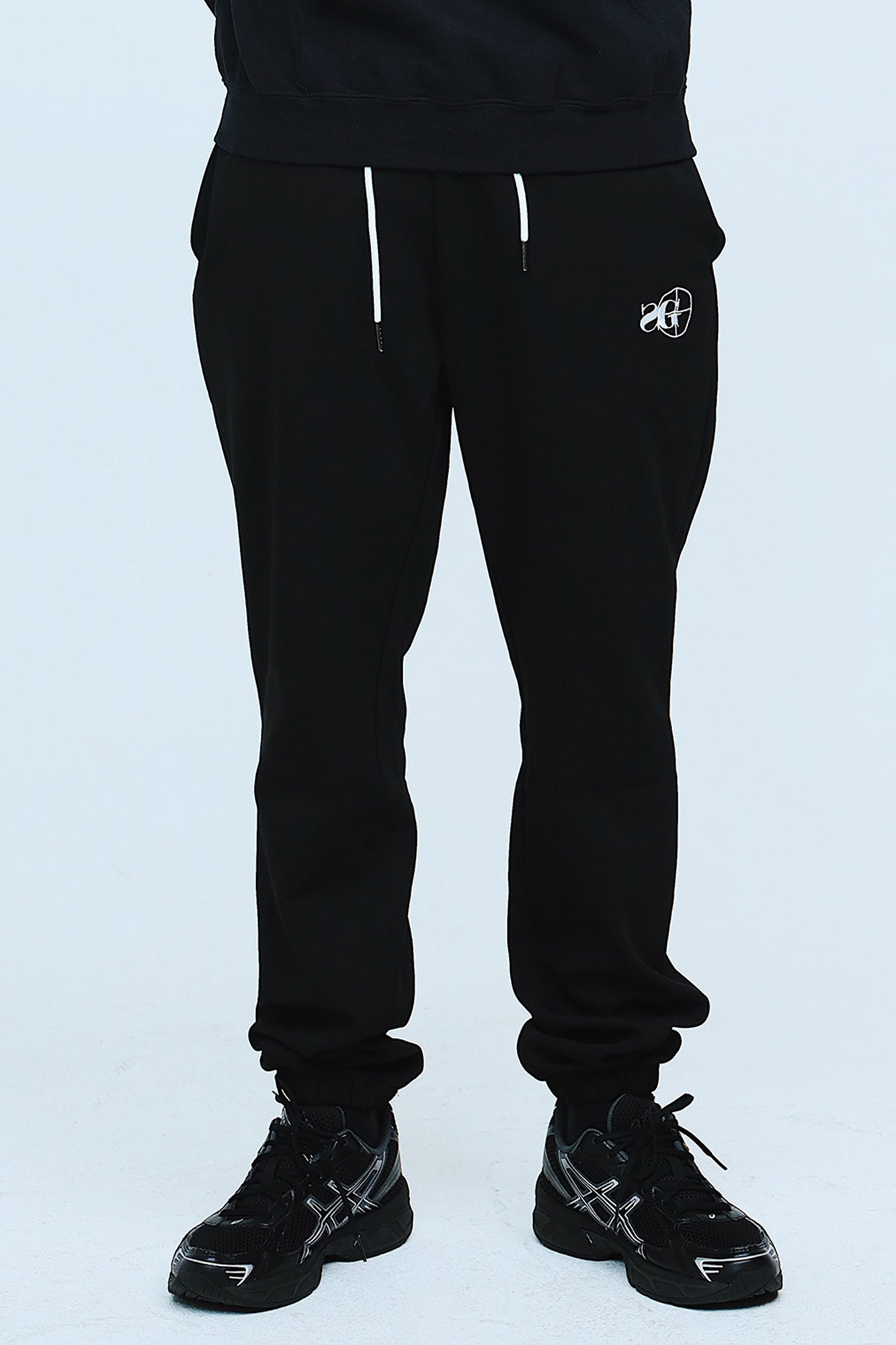 SG Essential Sweatpants (Black/White)